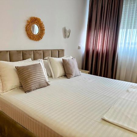 Madalin Seaside Apartment Vlore Luaran gambar
